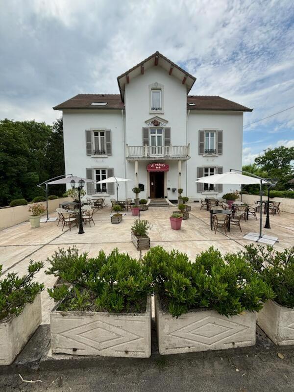 Logis Hotel & Restaurant Le Parcey מראה חיצוני תמונה