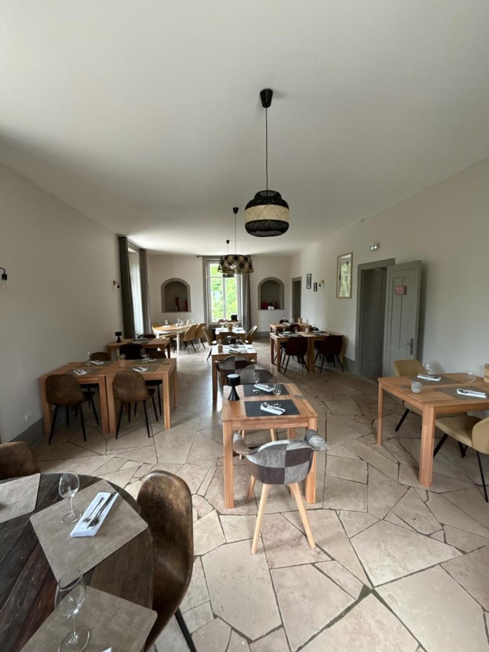 Logis Hotel & Restaurant Le Parcey מראה חיצוני תמונה