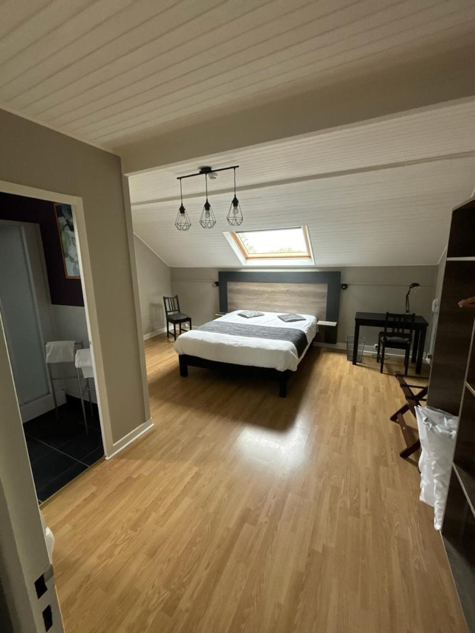 Logis Hotel & Restaurant Le Parcey מראה חיצוני תמונה